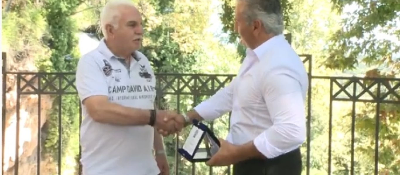 Τίμησαν τον Γιώργο Τσούκαλη για τα τριάντα χρόνια αγώνα του ενάντια στην αρχαιοκαπηλία